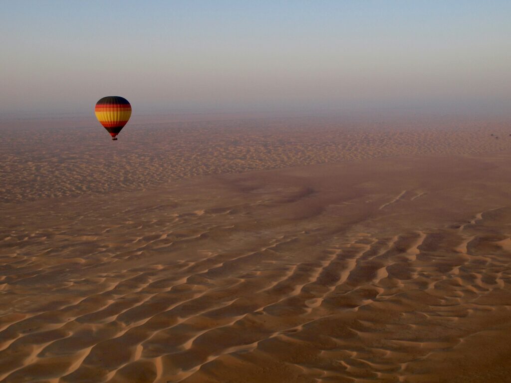 Hot Balalon Fly in Desert Dubai Wüstenausflug