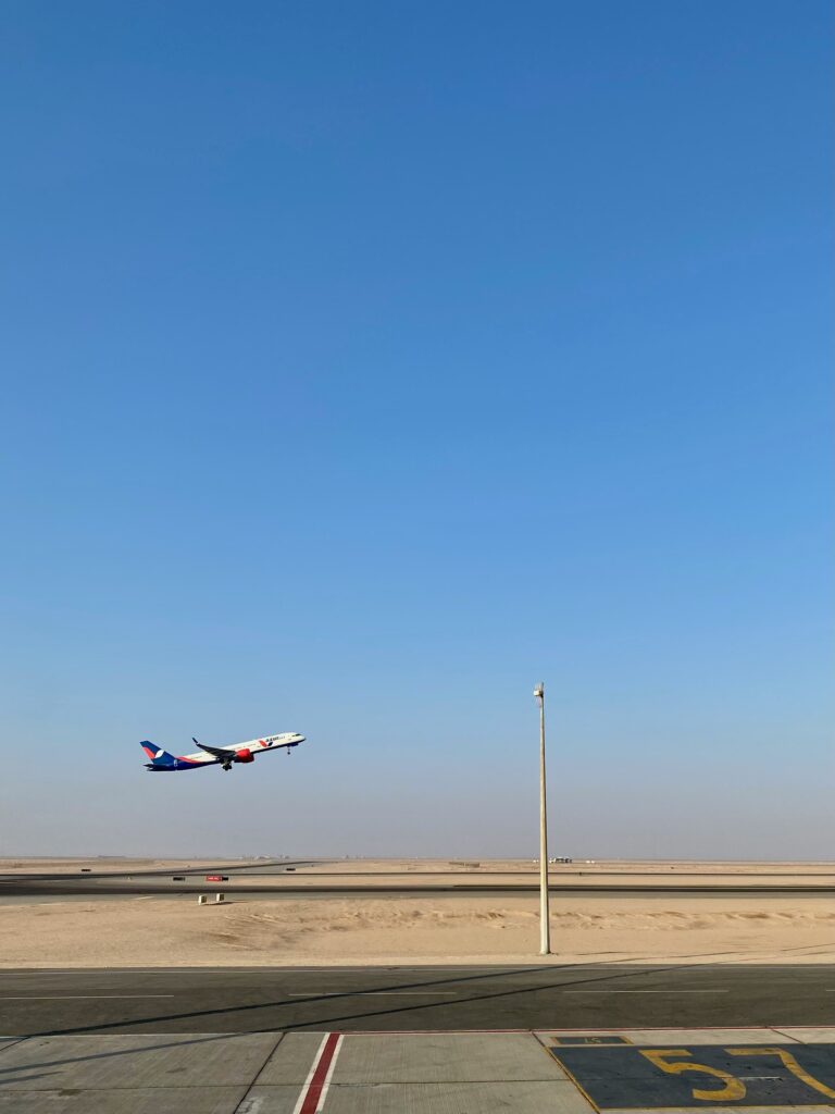 Dubai Wüstenausflug Plain In Sky In Dubai Wüstenausflug