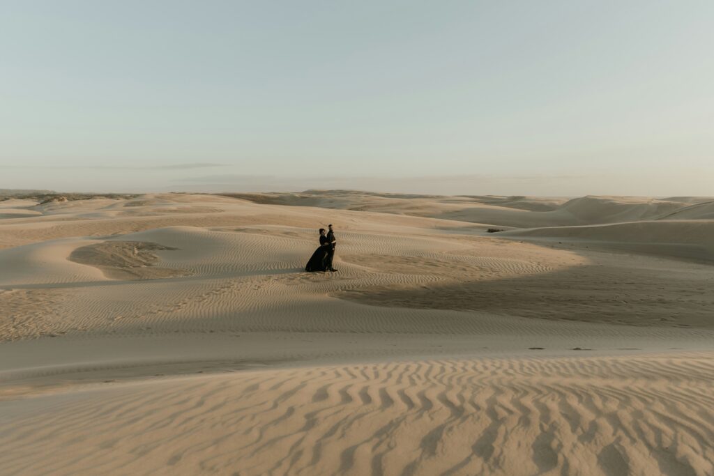 Stay in Desert Dubai A Girl Giving Hug A Man in Desert Stay in Desert Dubai
